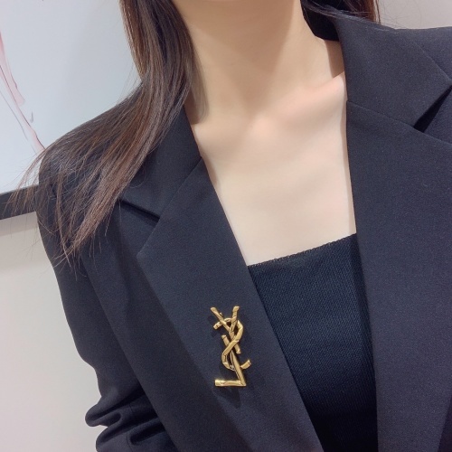 Yves Saint Laurent 0024