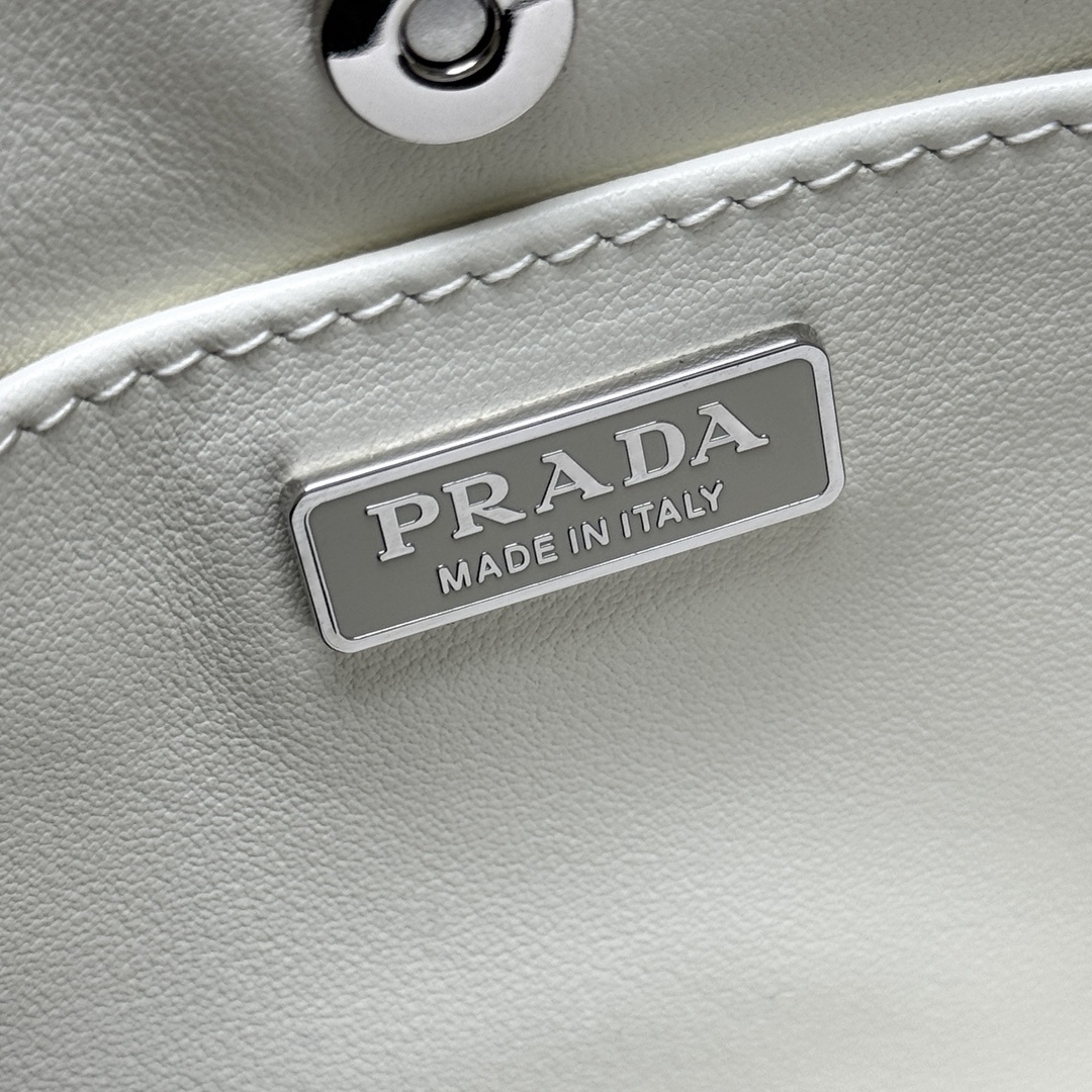 PRADA 0208