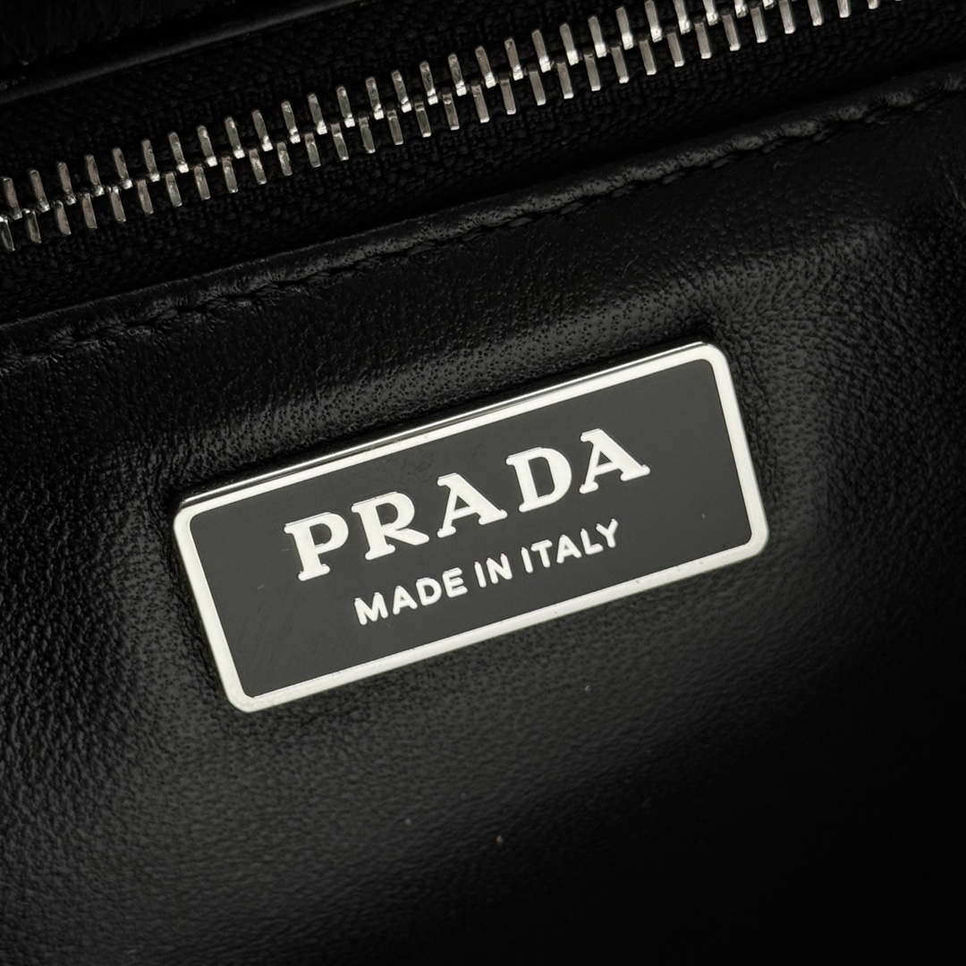 PRADA 0225