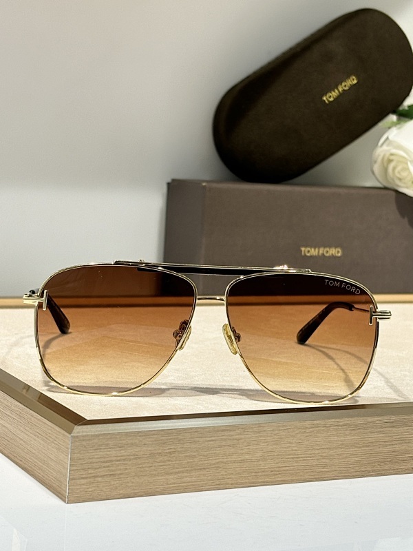 TOM FORD 0044