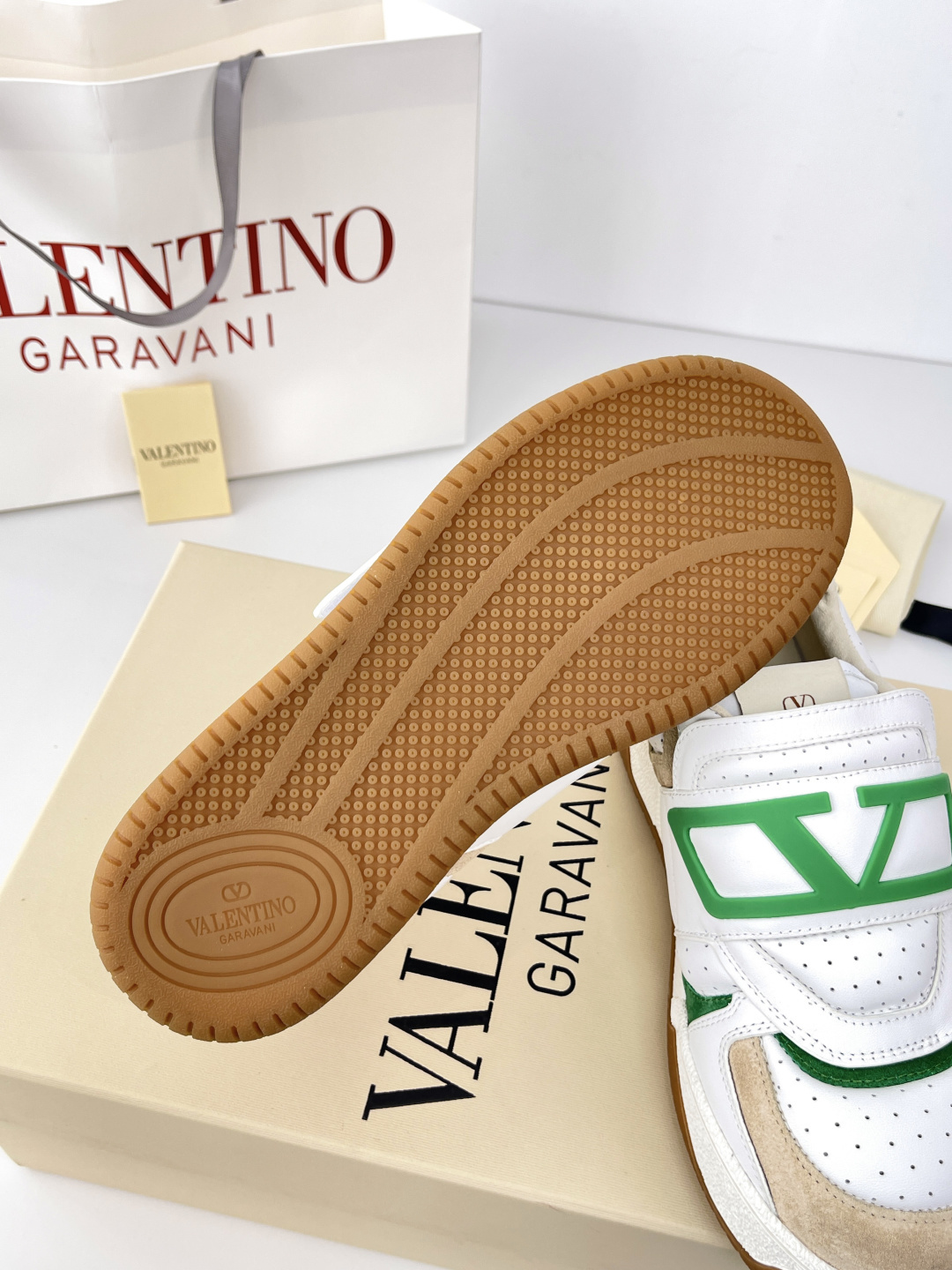 Valentino 0065