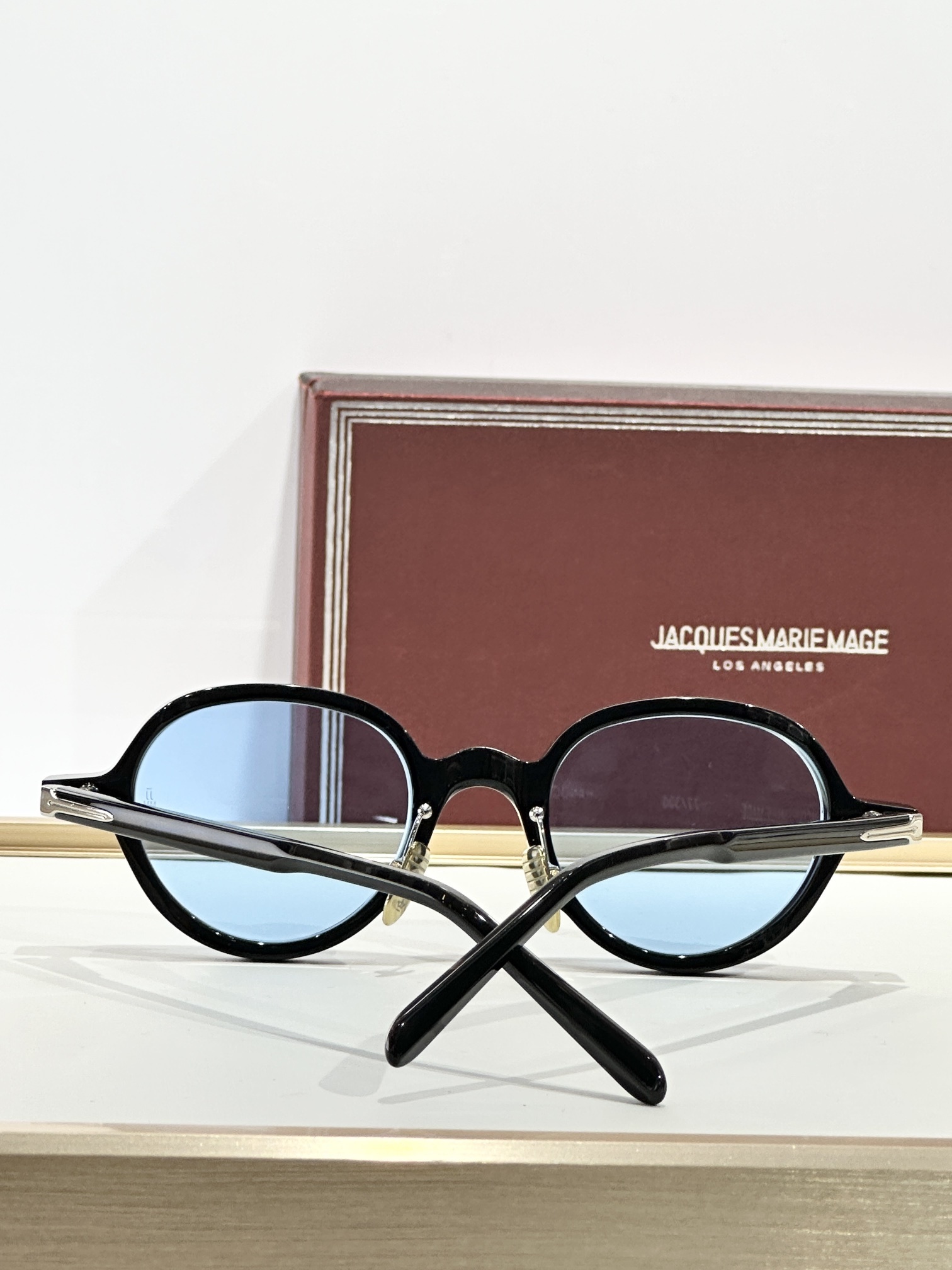 Jacques Marie Mage 0100