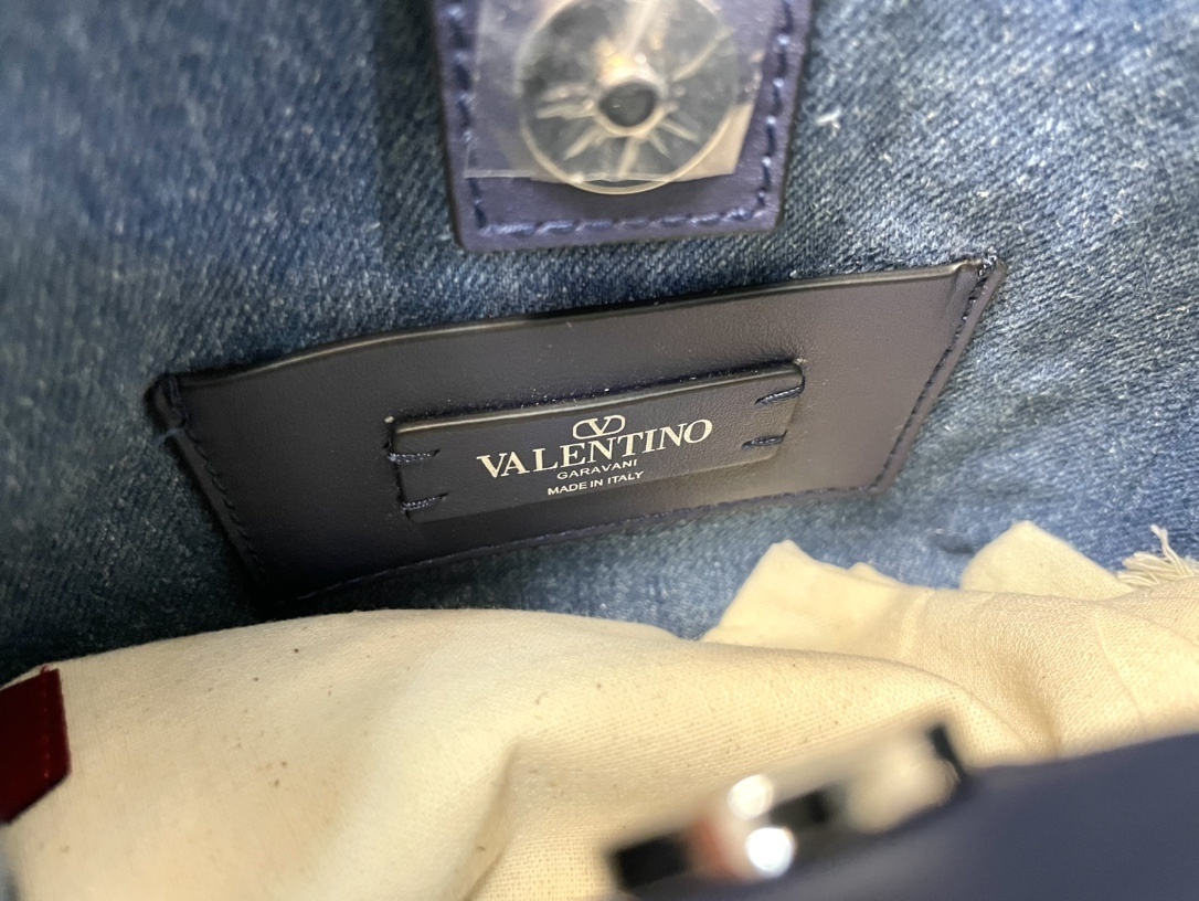 Valentino 0226