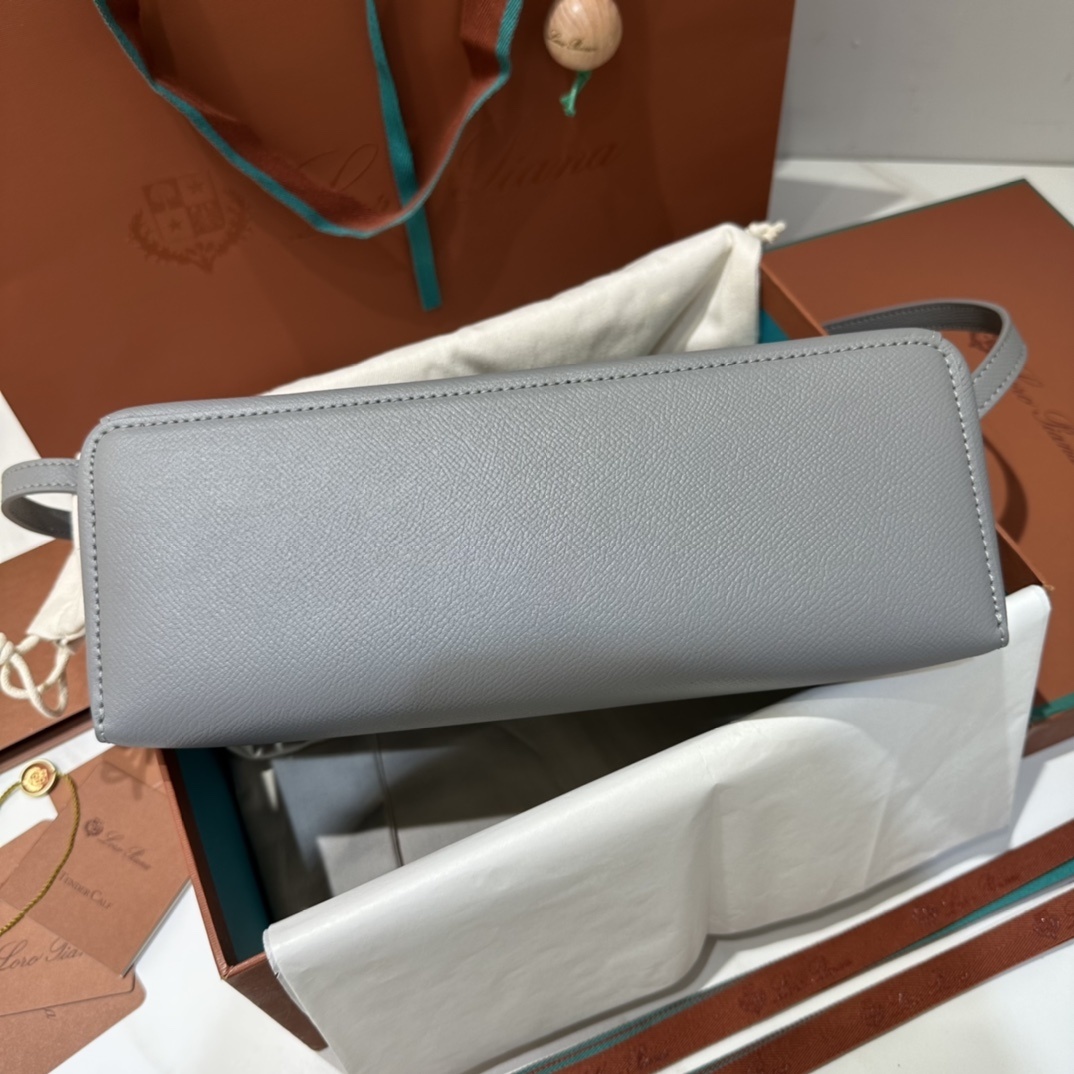 Delvaux 0139