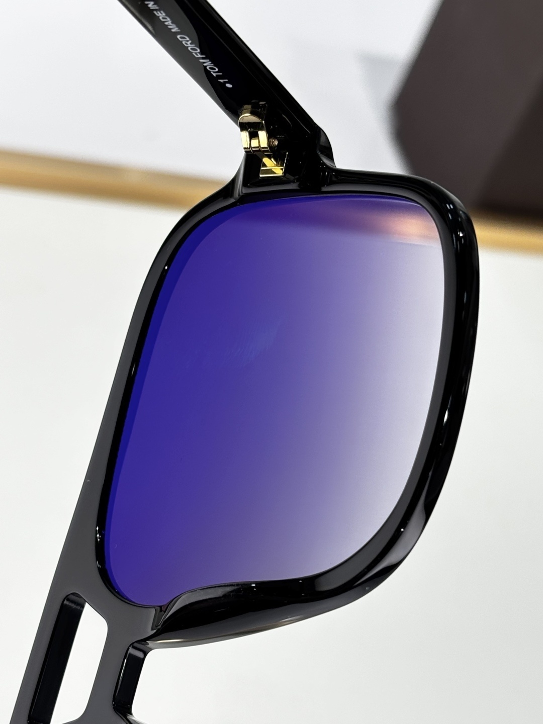 TOM FORD 0037