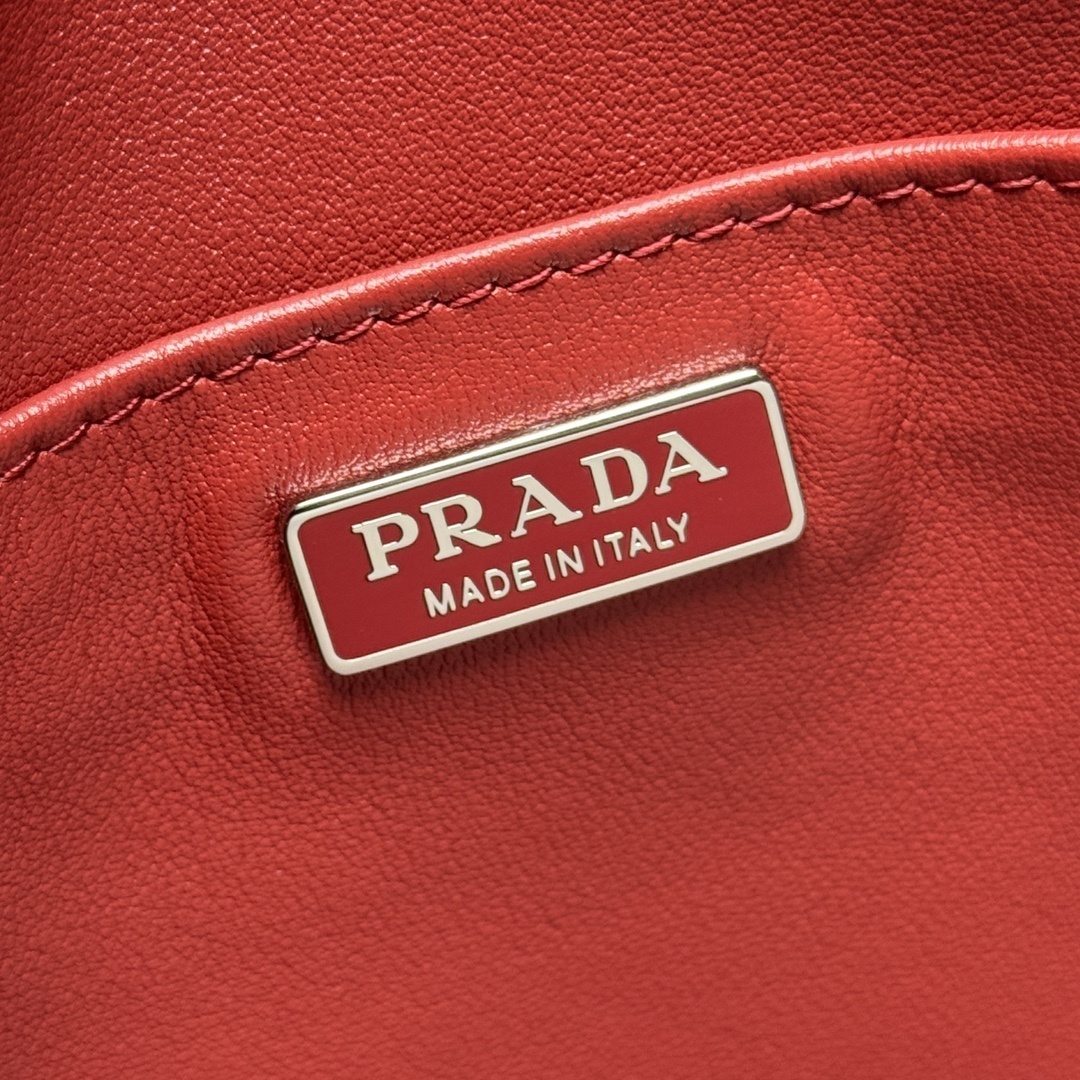 PRADA 0212