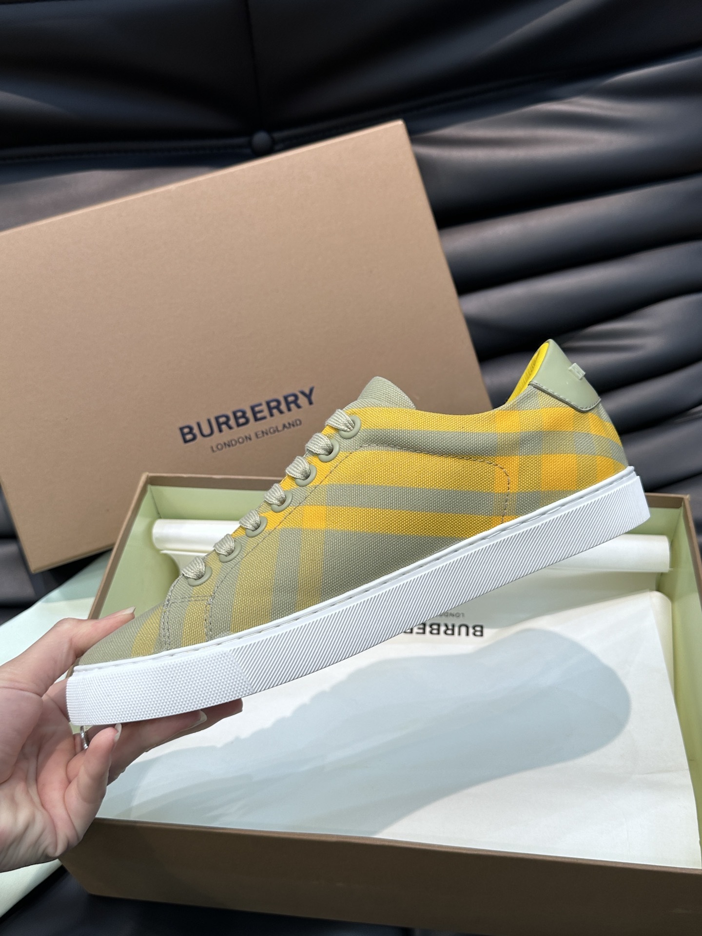 Burberry 033