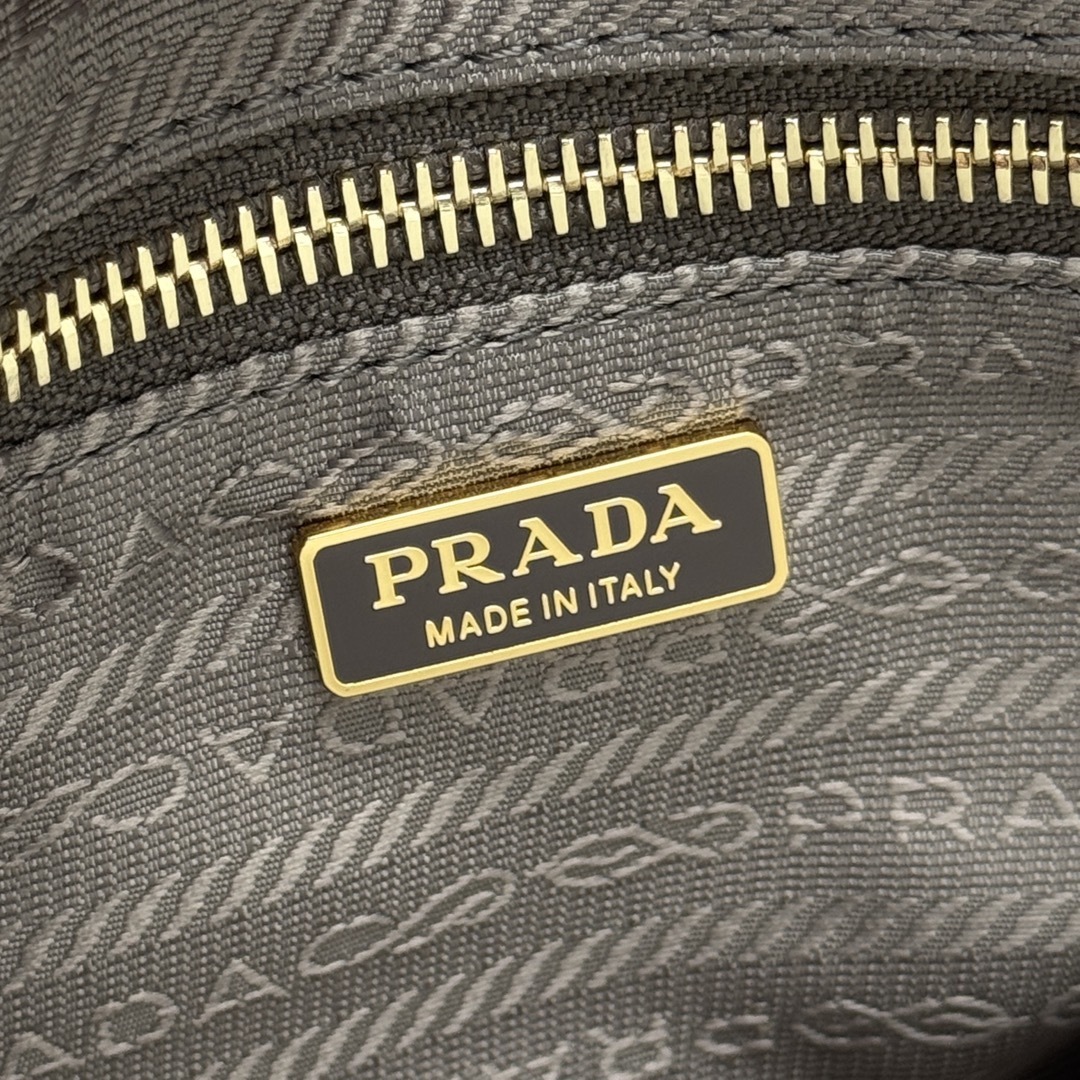 PRADA 0022
