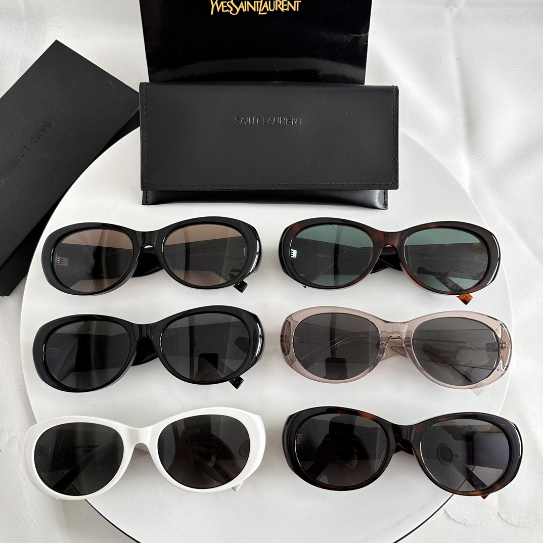 SAINTLAURENT 0015