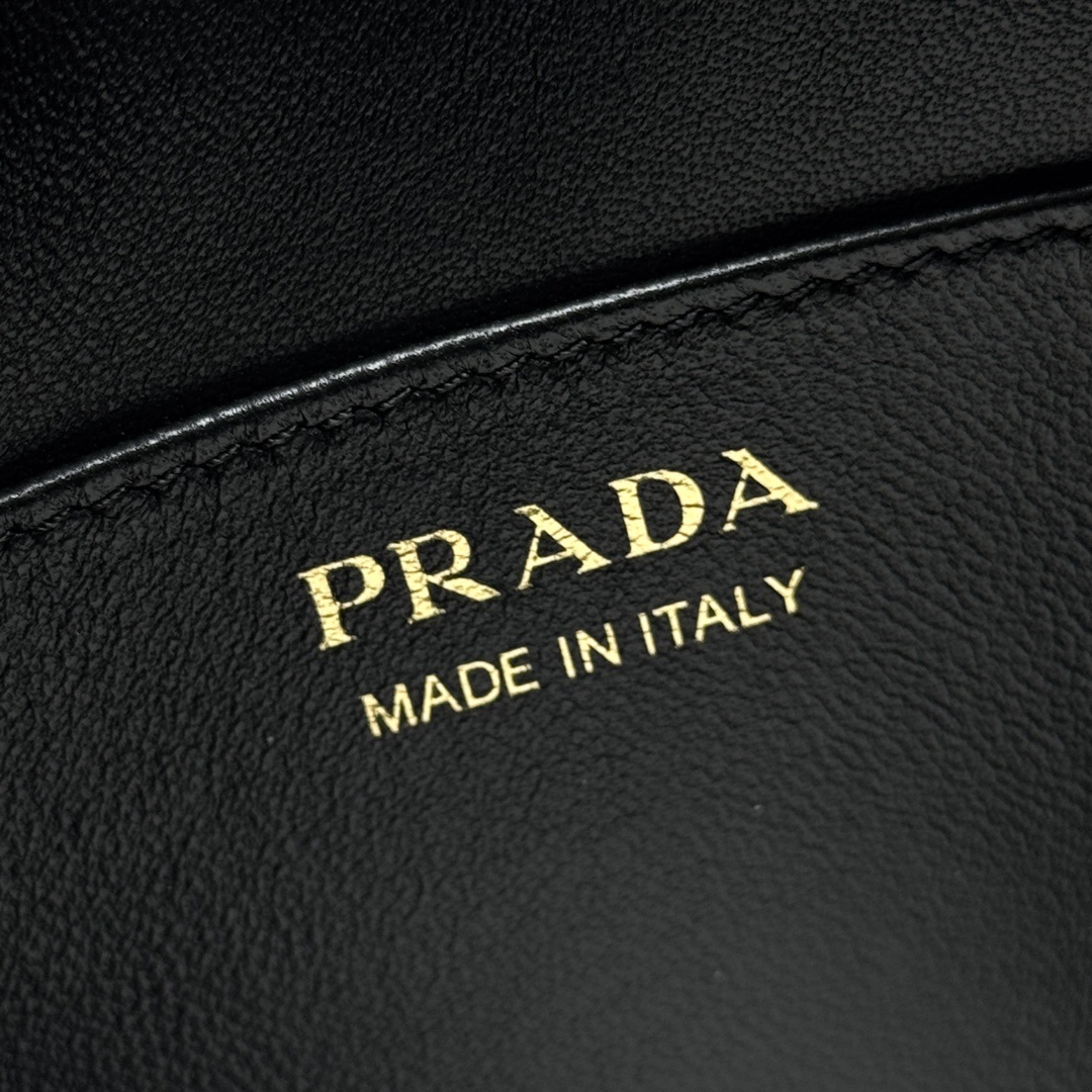 Prada 0403