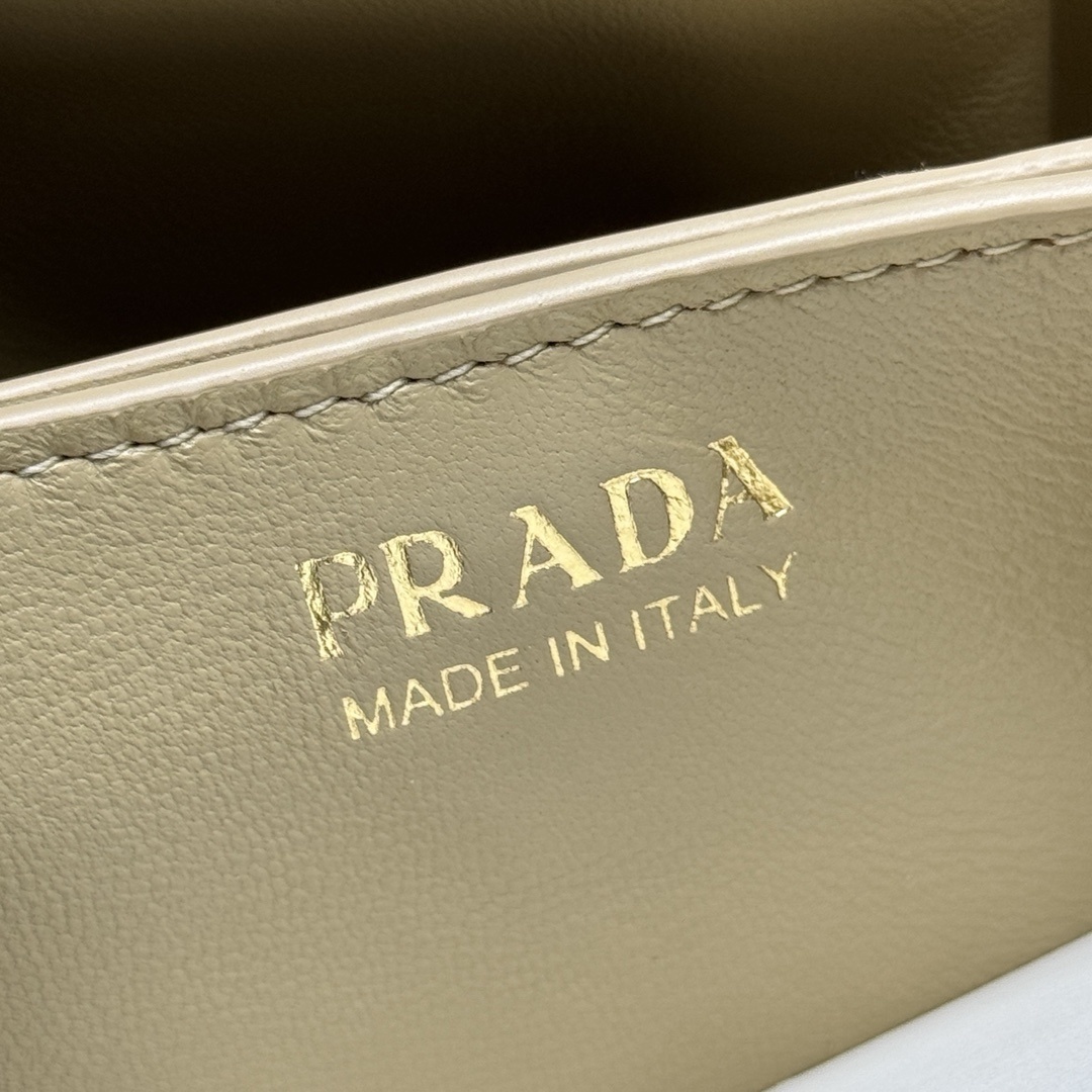 PRADA 0223