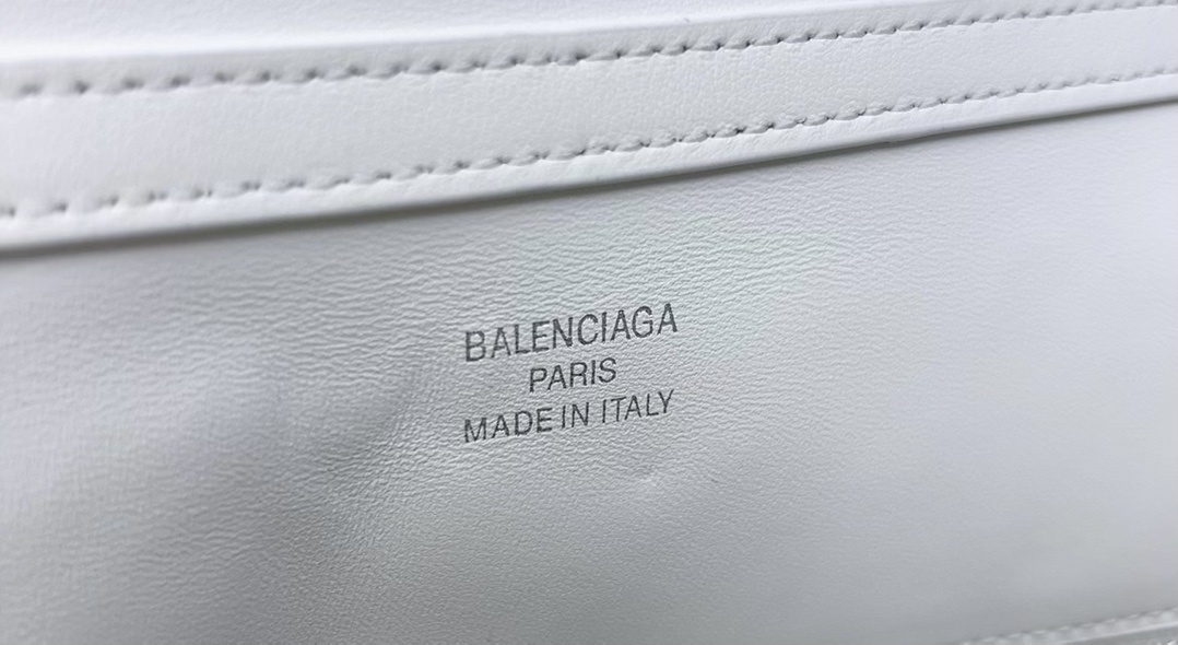 Balenciaga 0105
