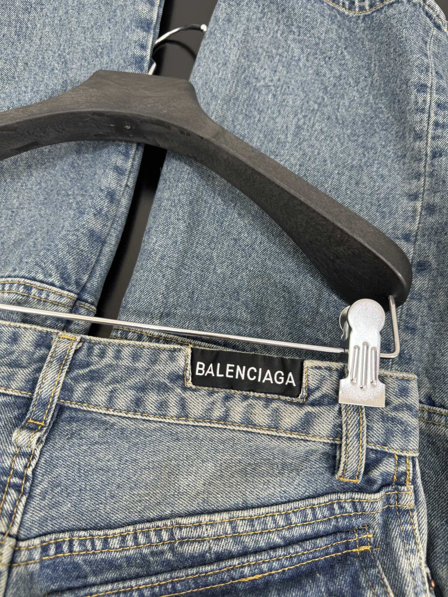 Balenciaga 0125