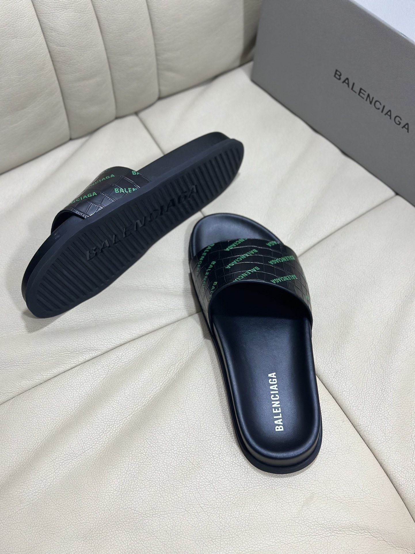 Balenciaga 0160
