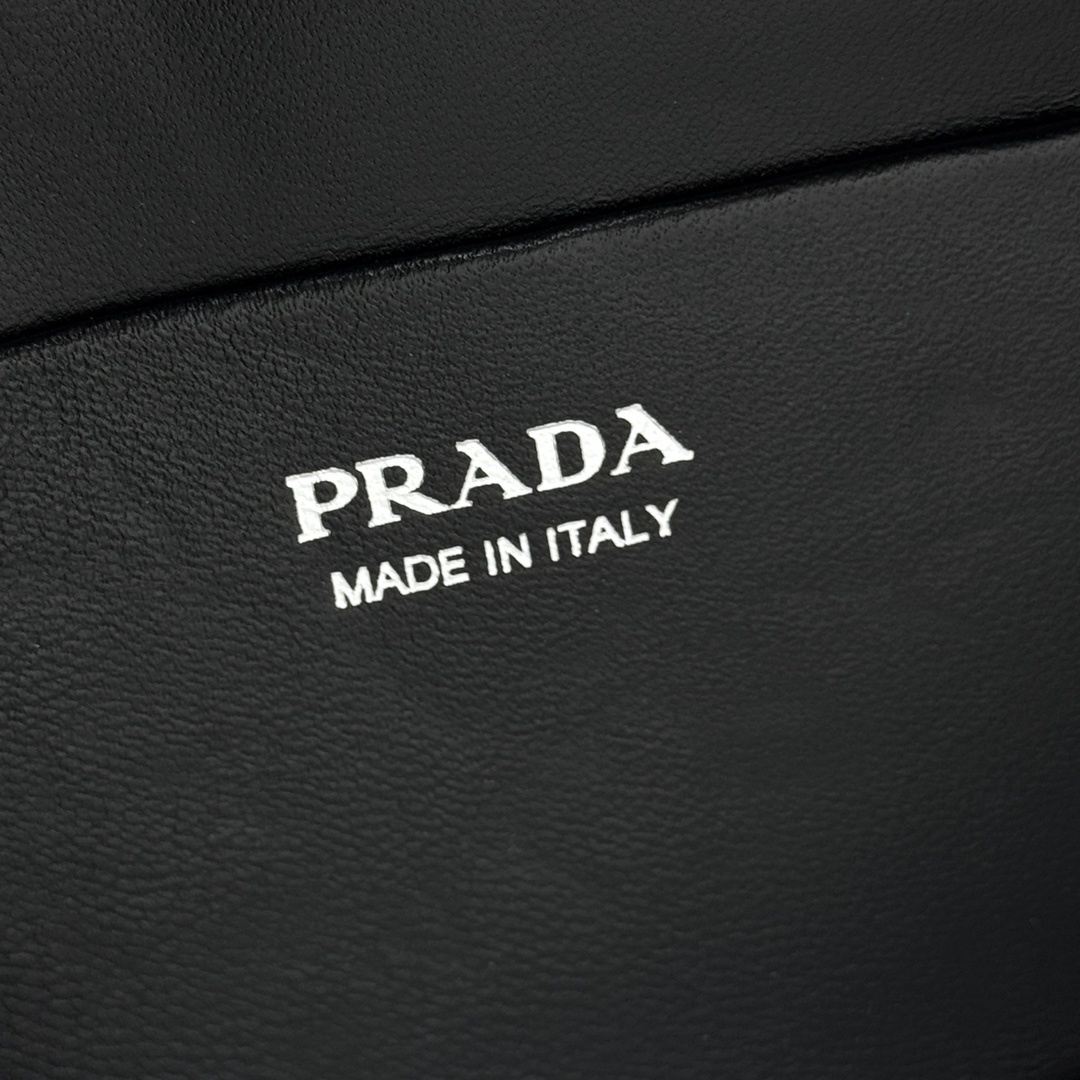 PRADA 0025