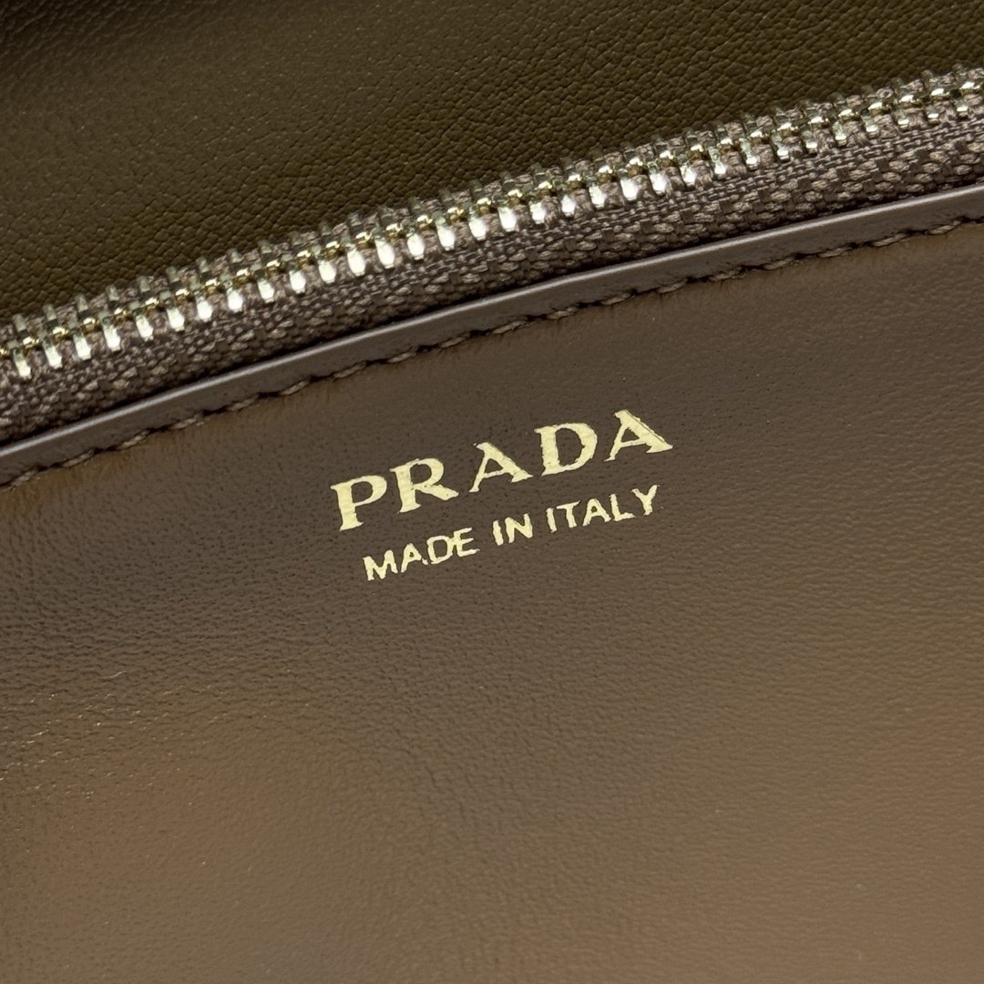 PRADA 0200