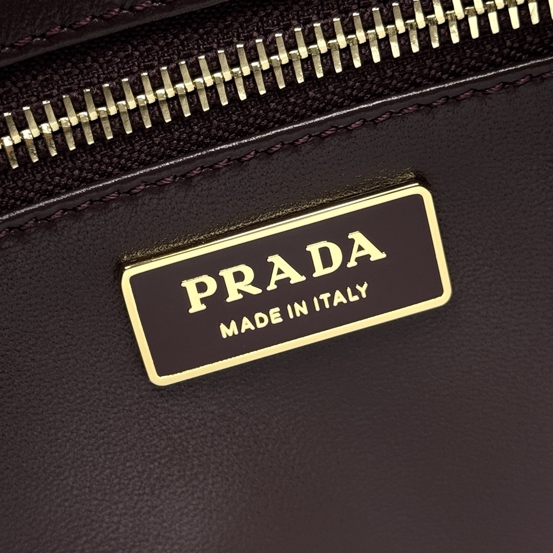 PRADA 0244