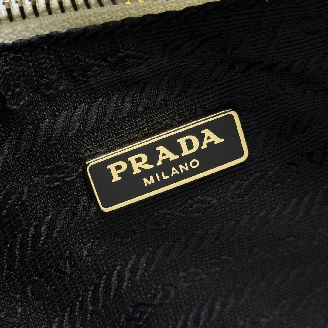 PRADA 0230