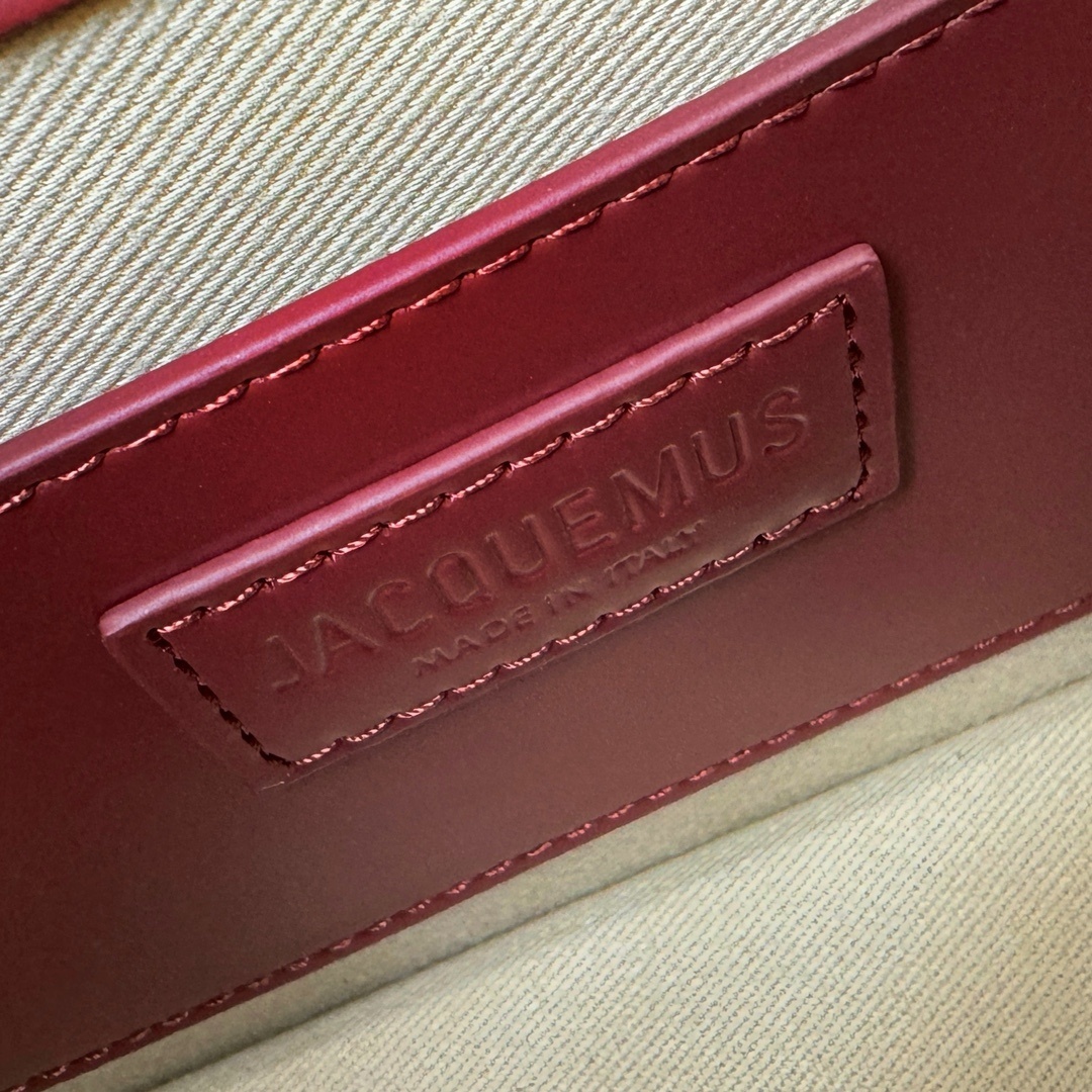 Jacquemus 0081