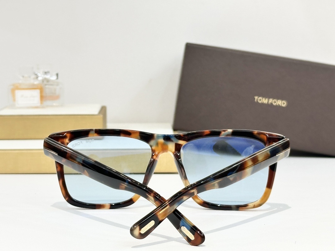 TOM FORD 0033