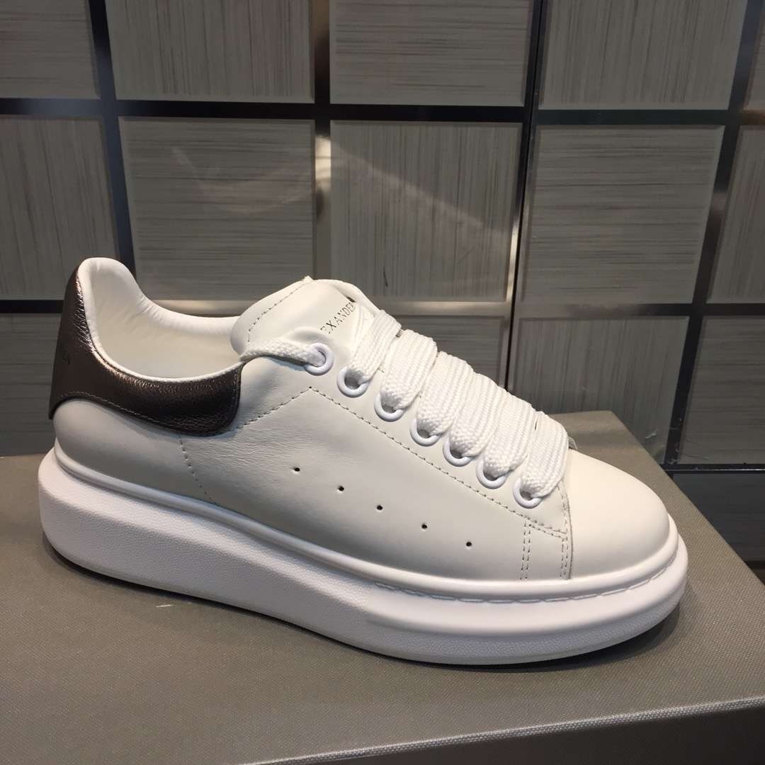 $180 ALEXANDER MCQUEEN