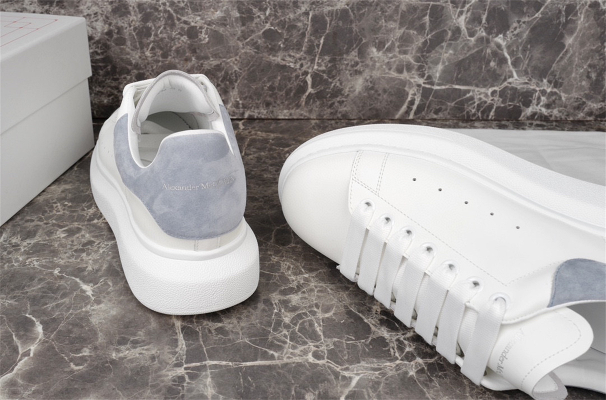 $210 ALEXANDER MCQUEEN Sneakers Top Version
