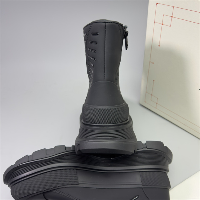 ALEXANDER MCQUEEN Boots Top Version