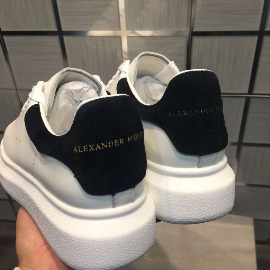 $180 ALEXANDER MCQUEEN