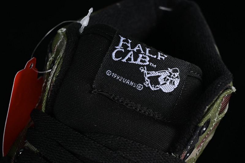 [VN-OHJ TC6D]-[HALF CAB LX WHITE∕GREEN∕BLACK]-[WOMAN︰35-39]-[MAN︰40-44](2EFC)