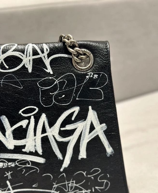 Balenciaga bags Balen﹡ciaga Crush old school bag B97E