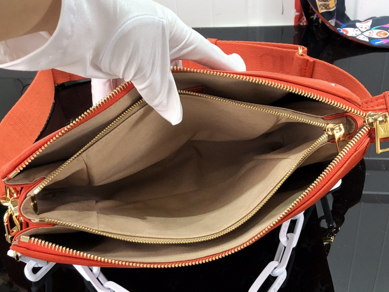 purses LV COUSSIN PM M207609D76