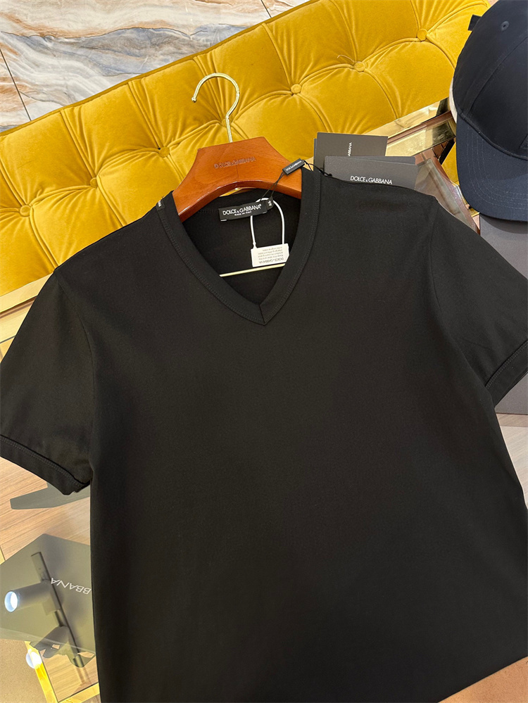 Dolce & Gabbana Clothes D﹡lce & Gabbana T Shirt Top Version $140 DF00