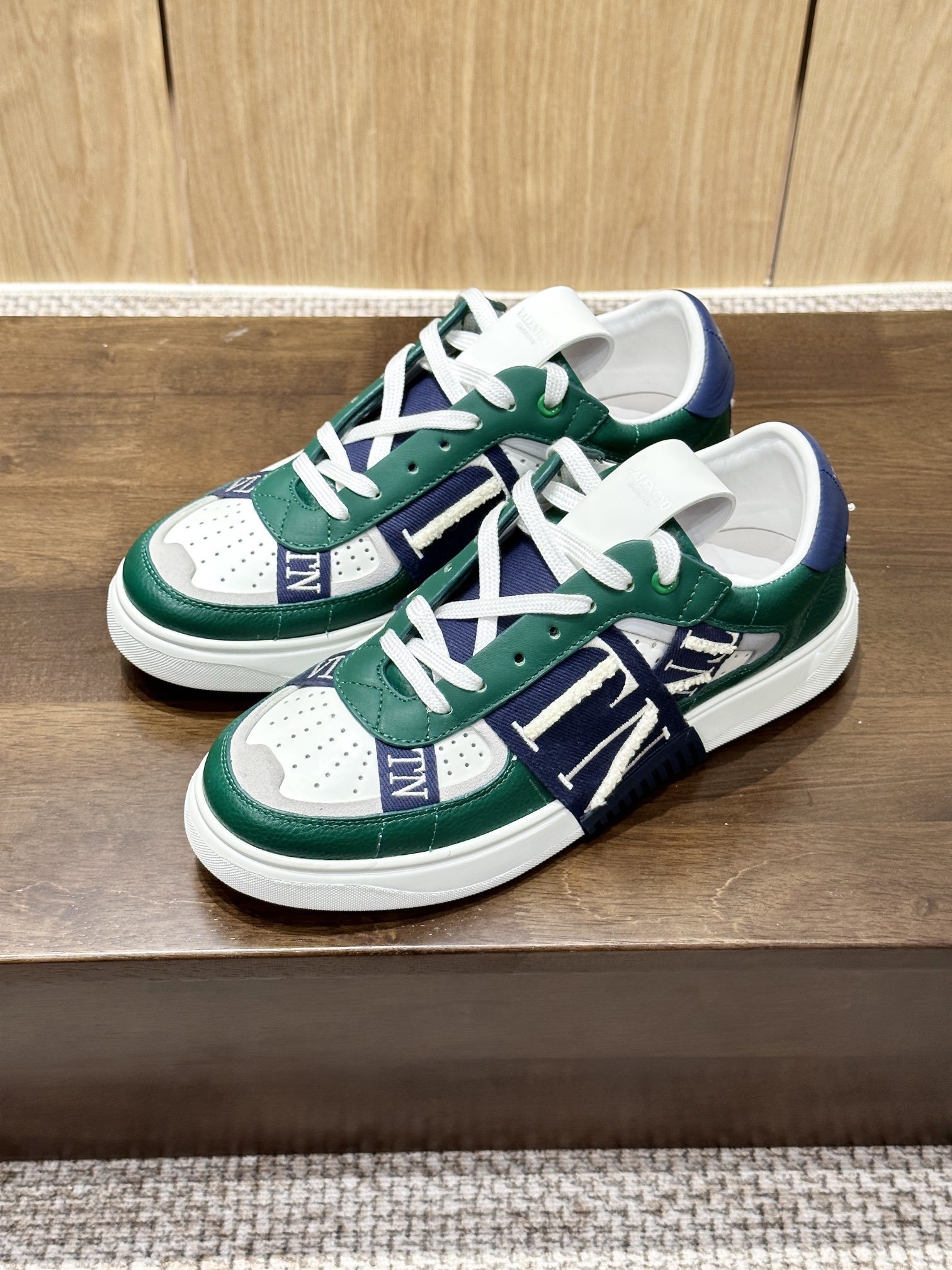 valentino shoes /sneakers-702