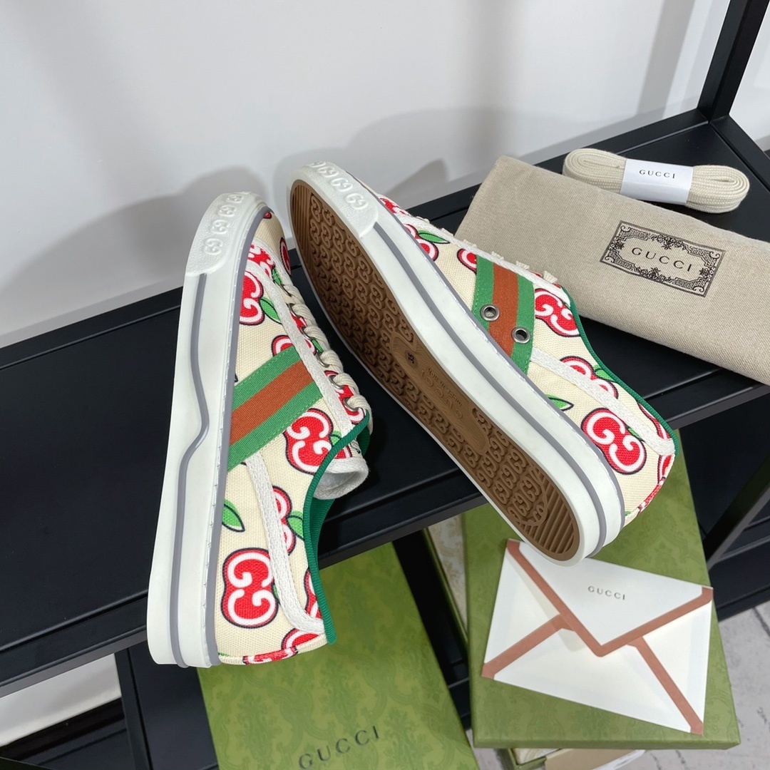 gucci shoes/sneakers-054