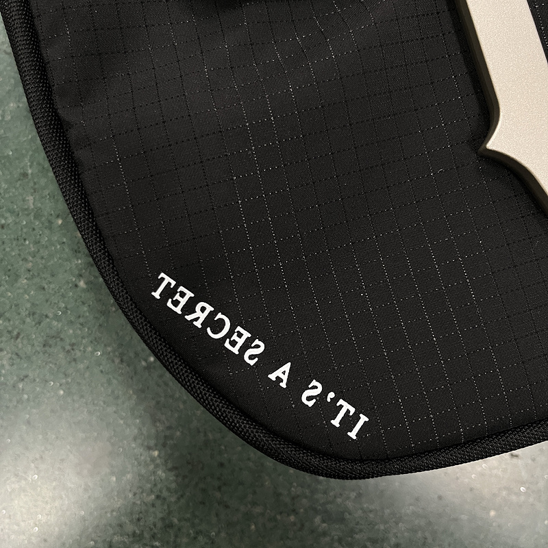 trapstar 129 COBRA T BAG BLACK SILVER 9359