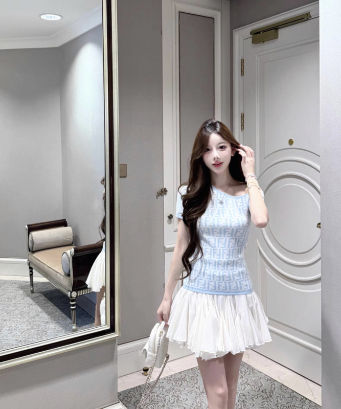 Fendi Women clothes -FENDI 00867E72