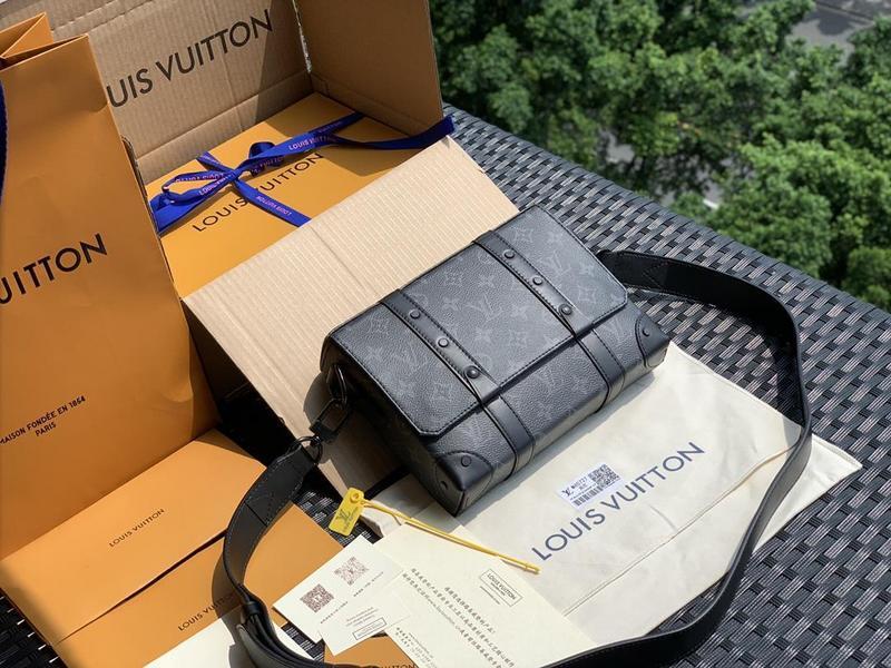 shoulder bag Louis Vuitton Trunk shoulder bag for men7938