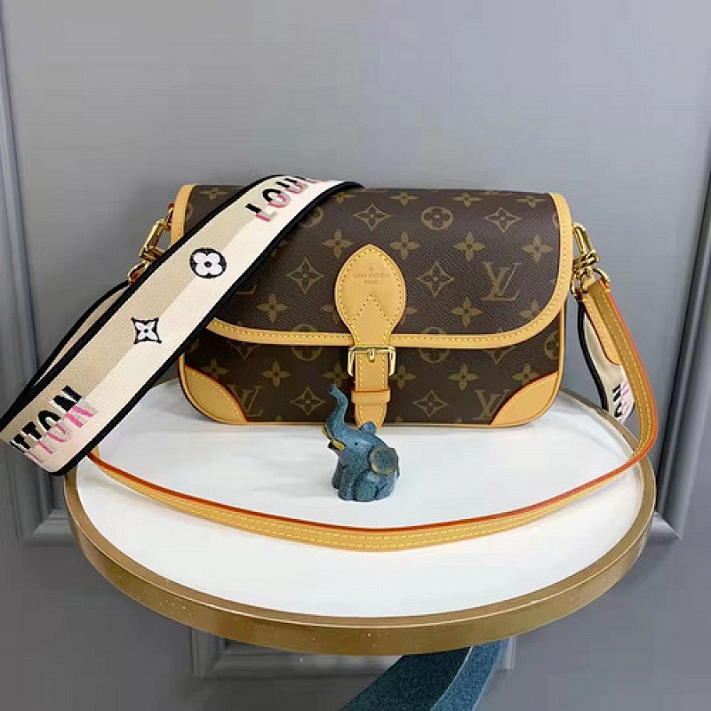 shoulder bag Lv shoulder bagAE62