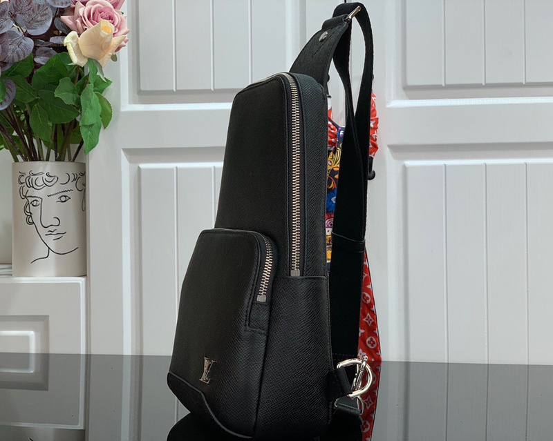 LV AVENUE SLING BAG M30443(6460)
