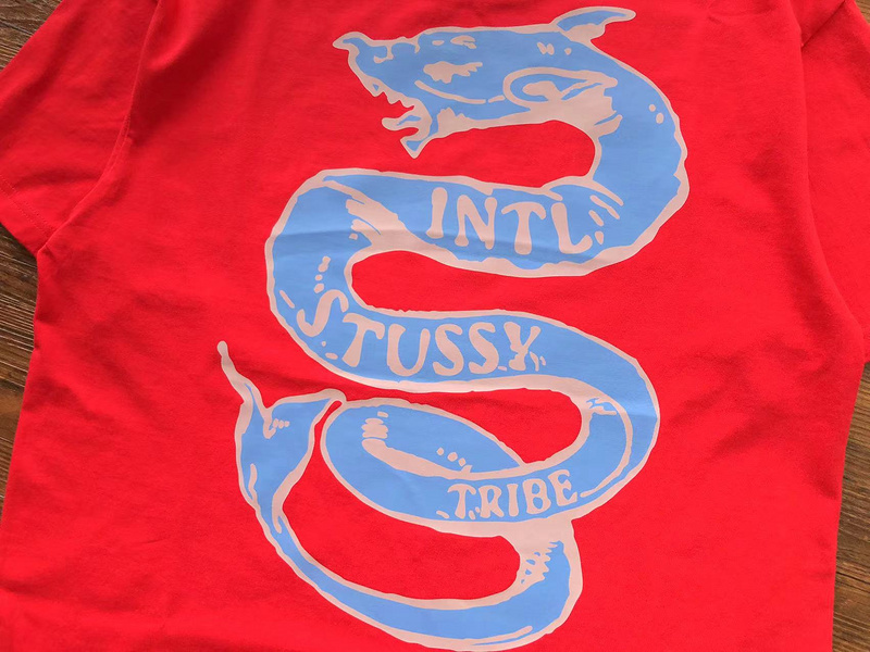 . 79 STUSSY T SHIRT im 172cm 65kg i wear size L in the phot 651903 828F