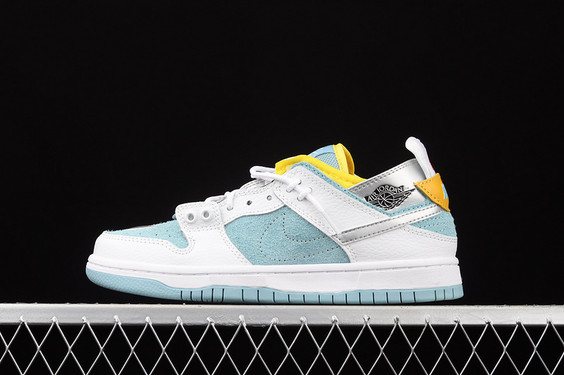 dunk 360 BQ6817 063 SB DUNK LOW LIGHT BLUE WHITE YELLOW RED WOMAN 36 39 MAN 40 45 6B8F