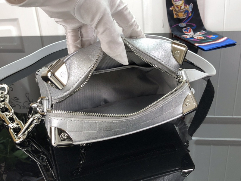 purses LV MINI SOFT TRUNK M59726E527