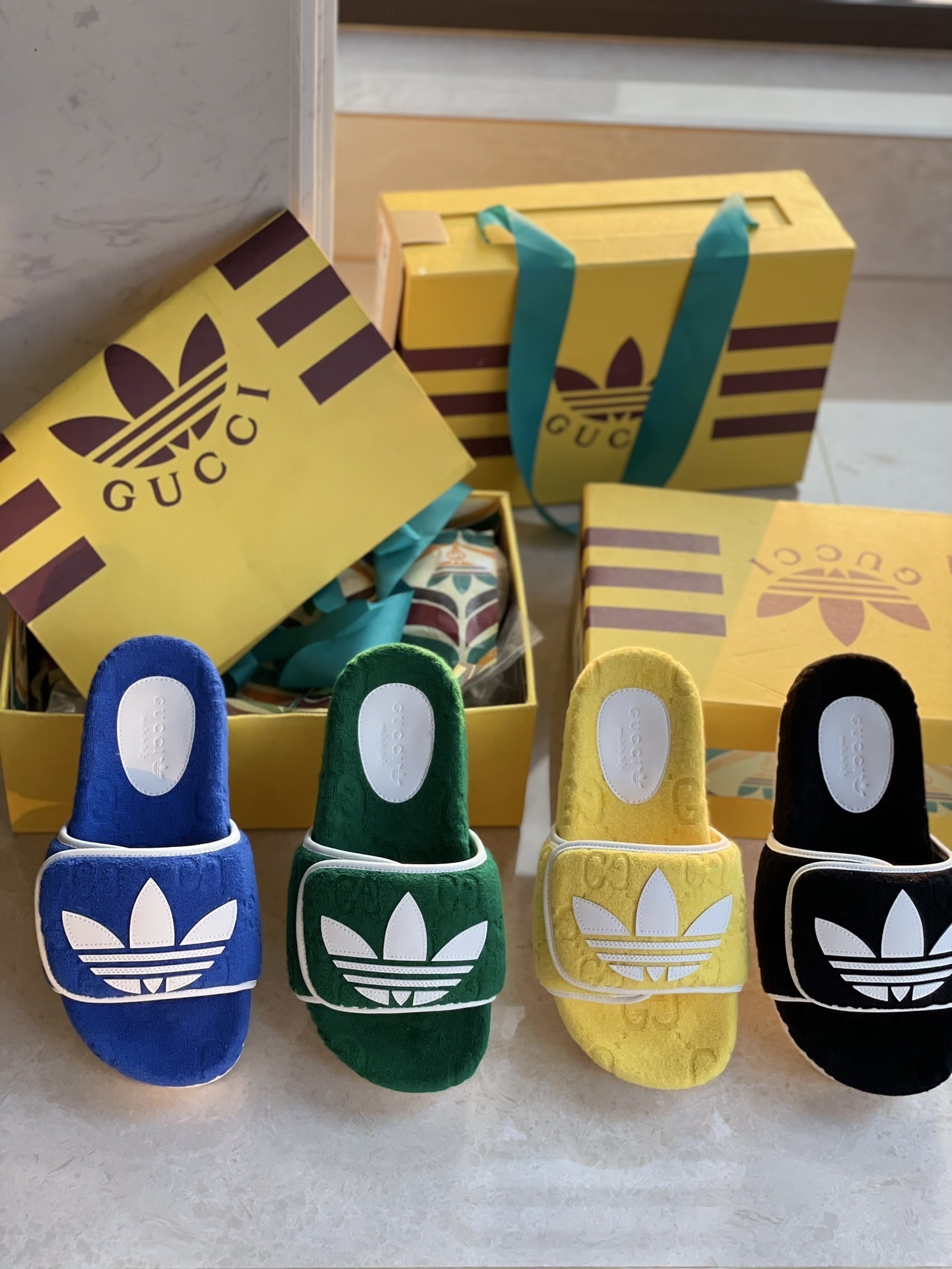 GUCCI SHOES adidas x Gucci women's GG platform sandal 702398（135usd）(A2AD)