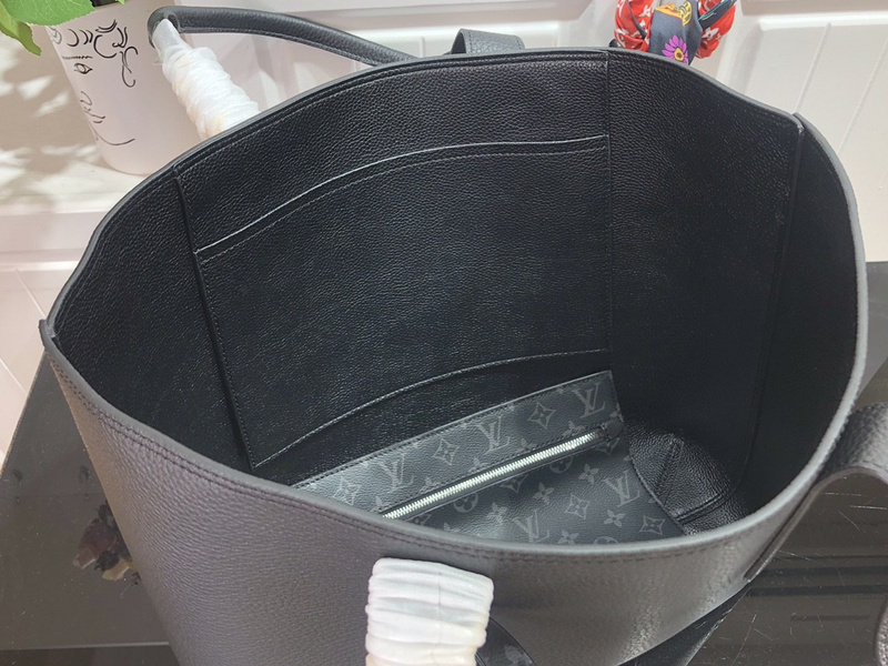 LV CABAS VOYAGE M52817(0A6D)