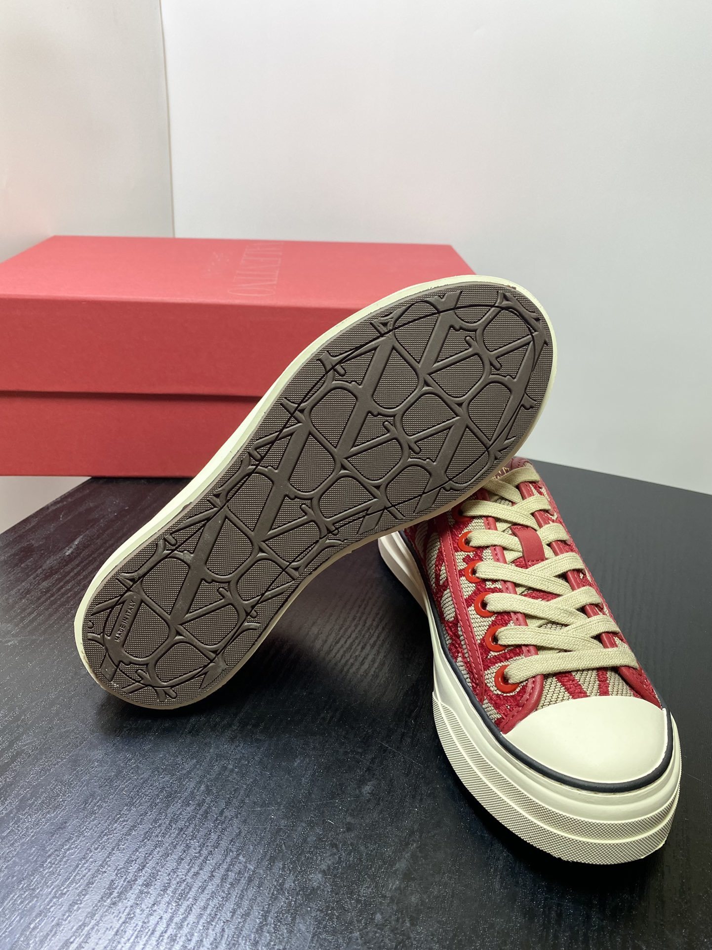 valentino shoes /sneakers-187