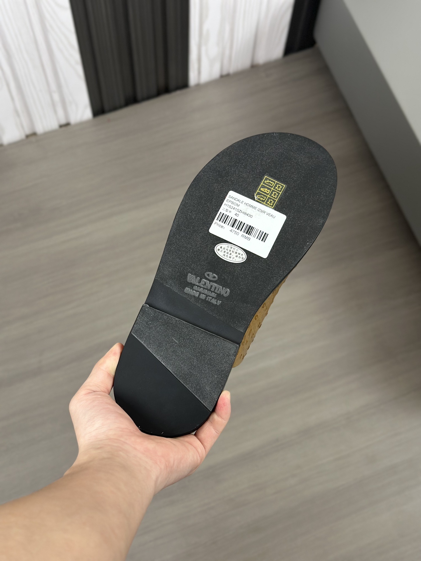 valentino shoes /sneakers-515