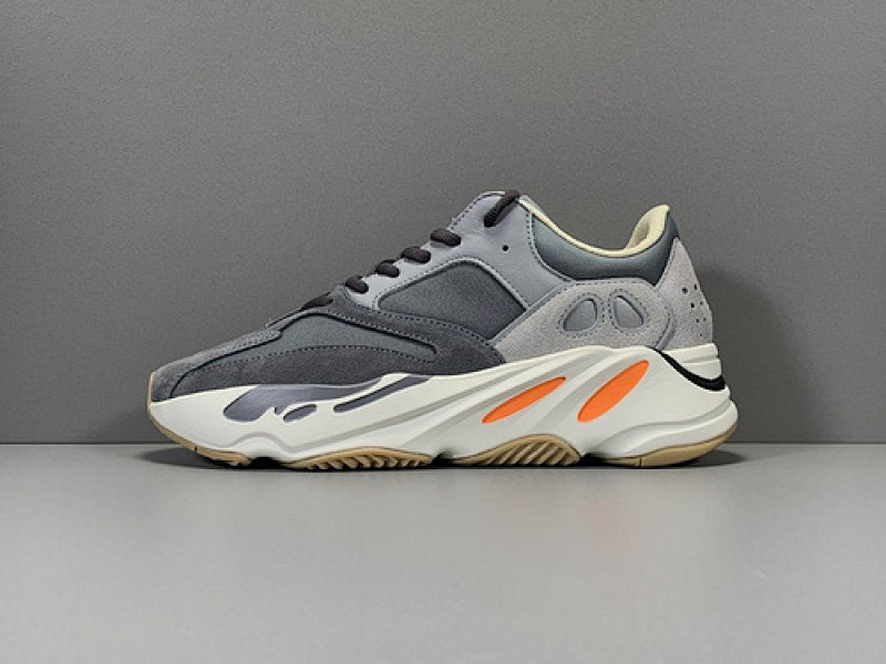 yeezy 700 450 FV8424 OG YEEZY BOOST 700 V2 HOSPITAL BLUE HOSPITAL BLUE HOSPITAL BLUE UNISEX 3