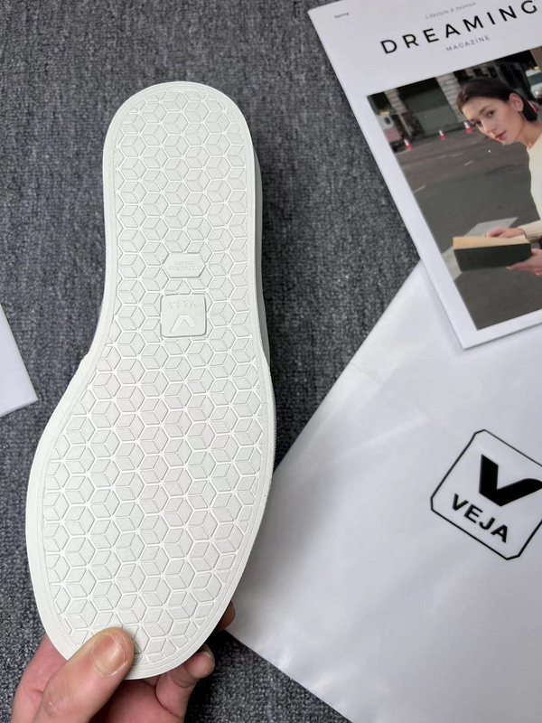 karl lagerfeld VEJA 561665