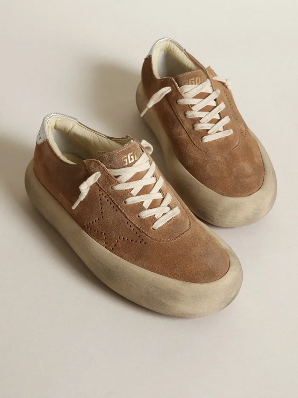 golden goose Women's Space-Star shoes in tobacco-colored suede with perforated star and silve