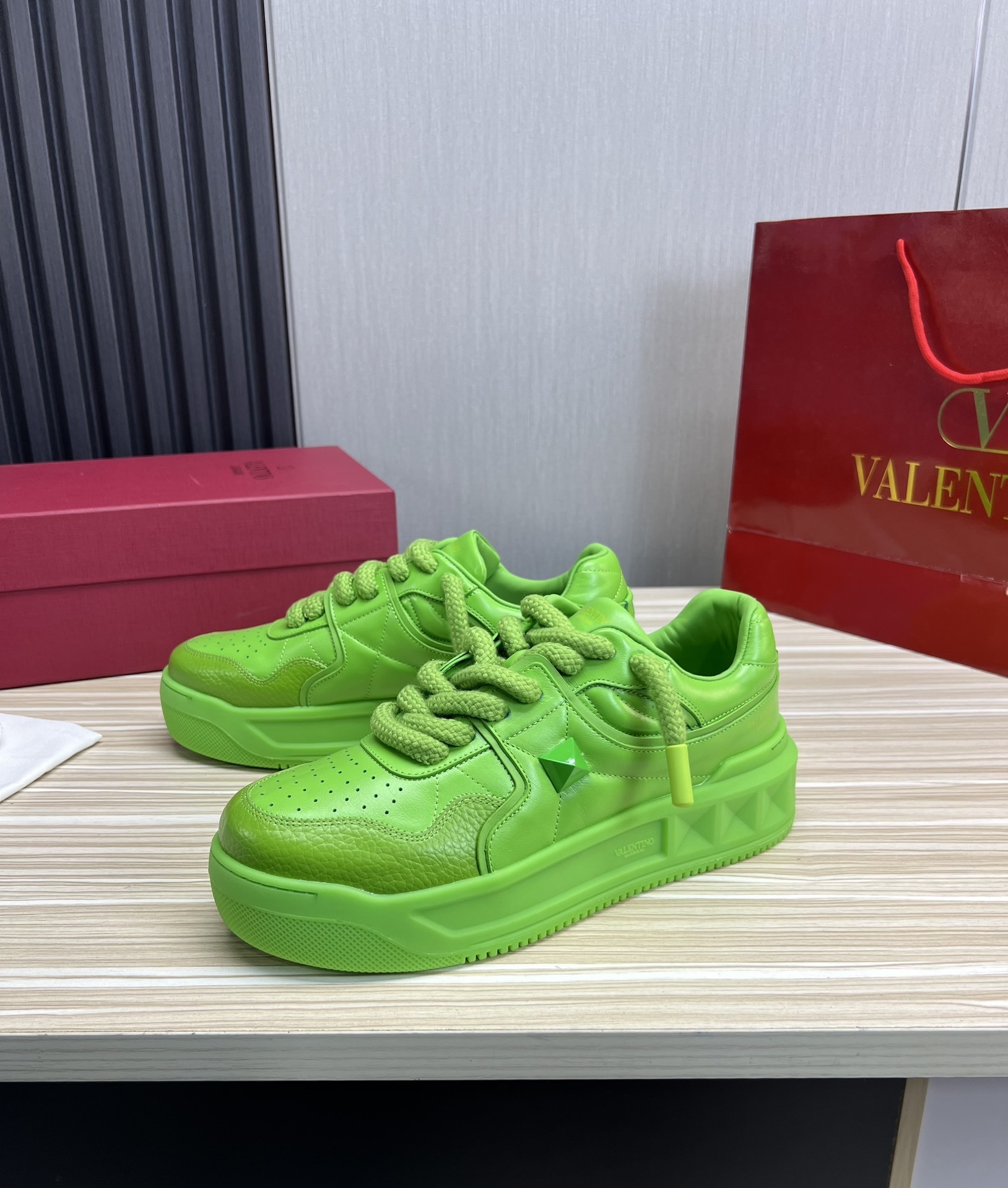 valentino shoes /sneakers-538